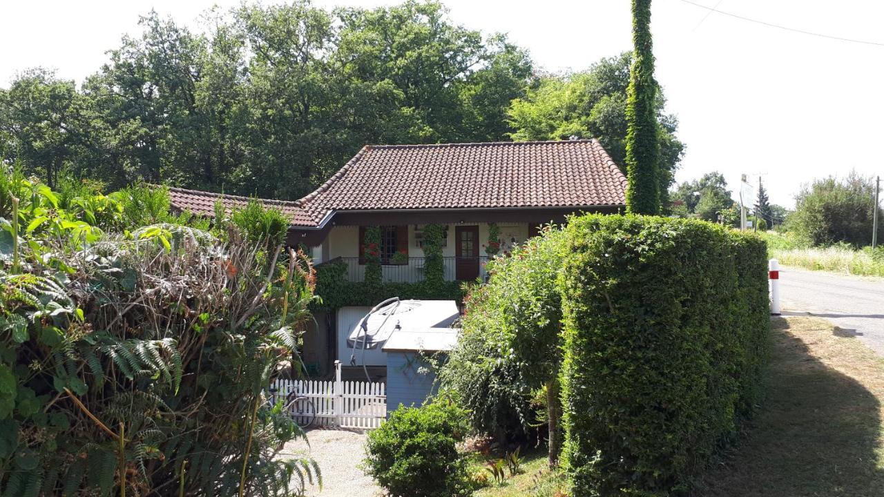 Cudoille Bed & Breakfast Armous-et-Cau Luaran gambar
